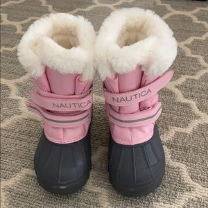 Girls snow boots